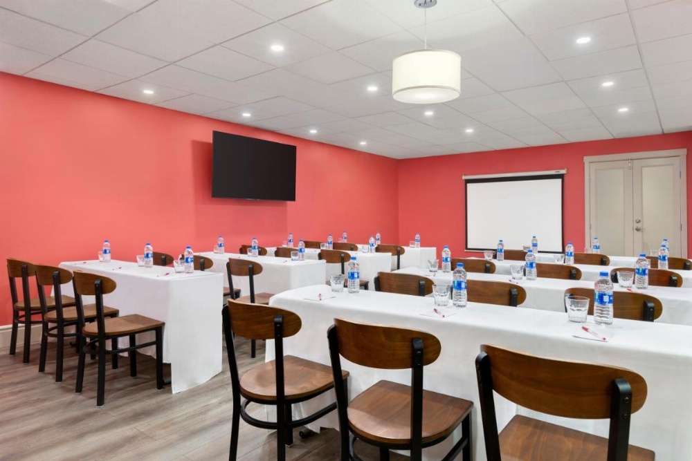 Ramada by Wyndham Oakland Downtown City Center Image 27